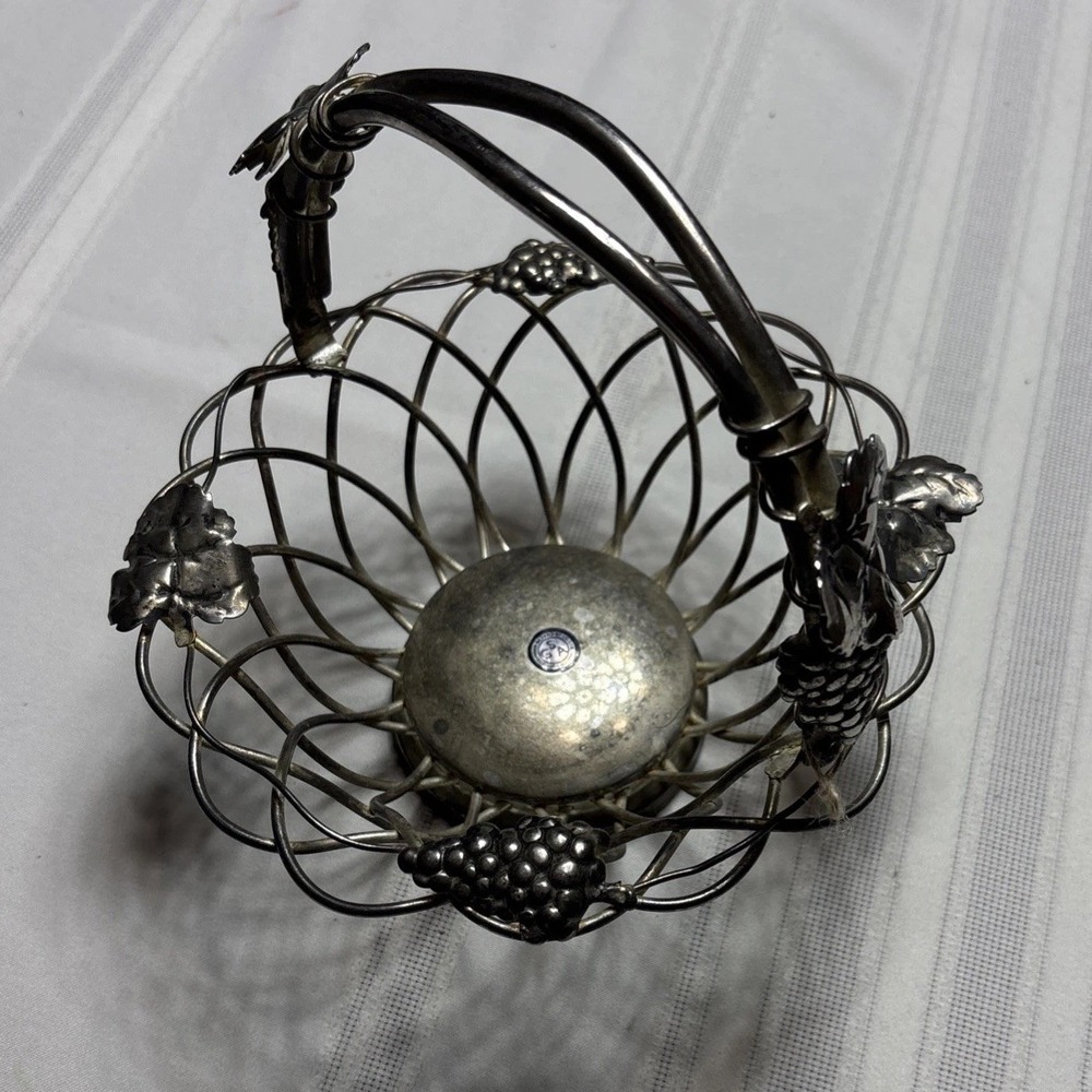 Vintage Godinger Silver Plated Wire Basket With Grape Bunches & Leaves Vinyard